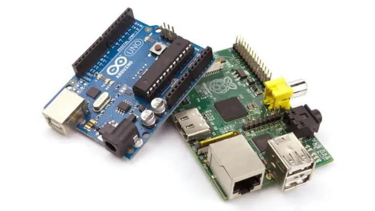 What are the Differences Between Arduino and Raspberry Pi?