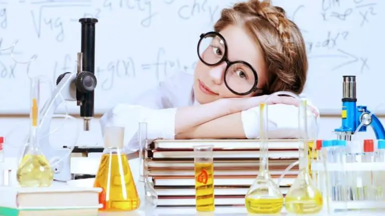 Best Chemistry Set for Teens [Top 9 Chemistry Kits for 13-16 Year Olds]