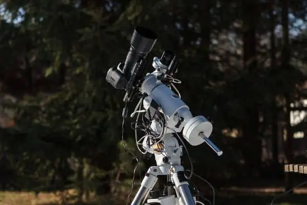 Camera with Nikon lens set up for Astrophotography