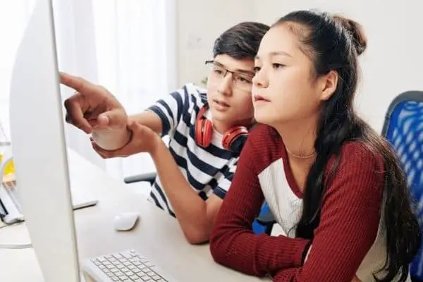 Kids learning coding online