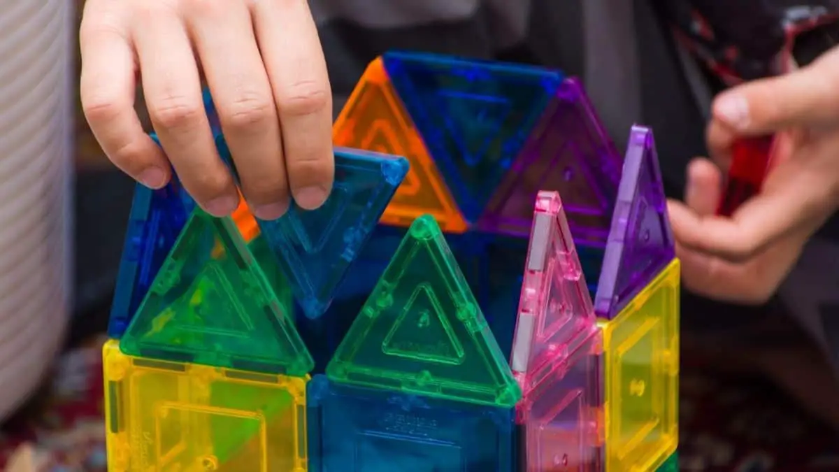 magna tiles vs playmags