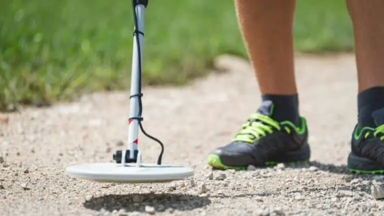 How to Use a Metal Detector: 8 Essential Tips to Get the Most of It